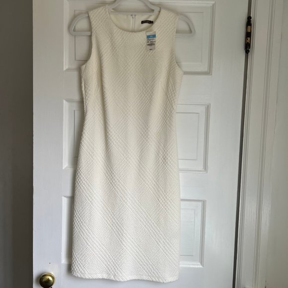 NWT - J. McLaughlin XS STRETCH cream shift dress with diamond textured fabric - Picture 1 of 3